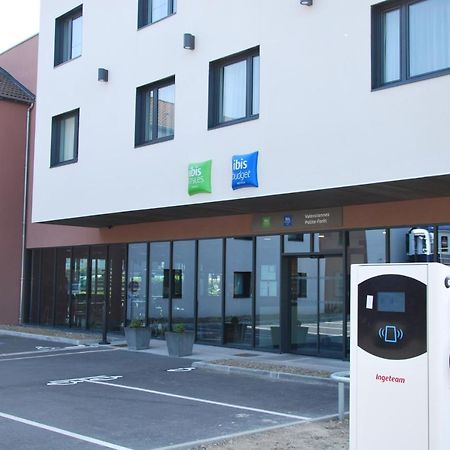Ibis Styles Valenciennes Petite Foret Экстерьер фото