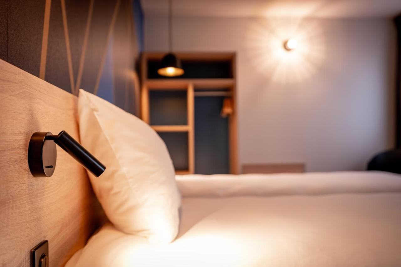 Ibis Styles Valenciennes Petite Foret Экстерьер фото